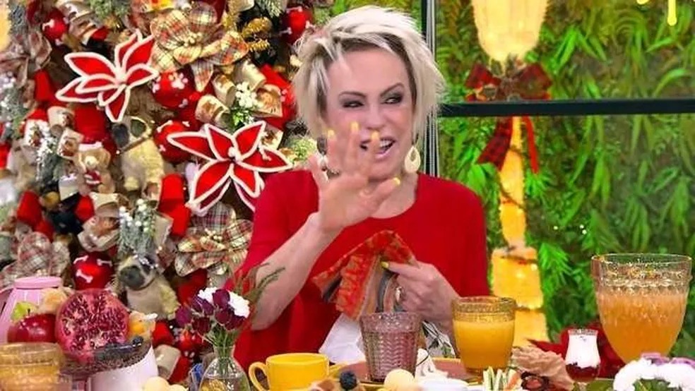 Ana Maria Braga cai na gargalhada com nome de jogador na Copa do Mundo