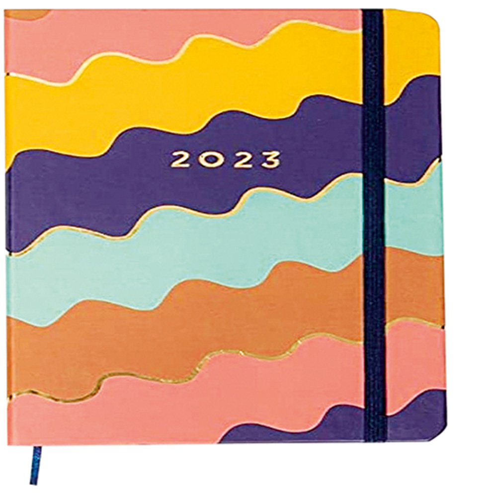Planner de 2023 com capa de arco-íris