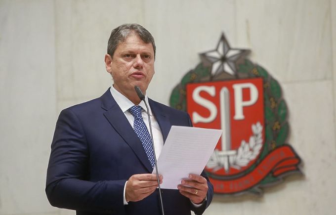 Tarcísio durante posse como governador do estado