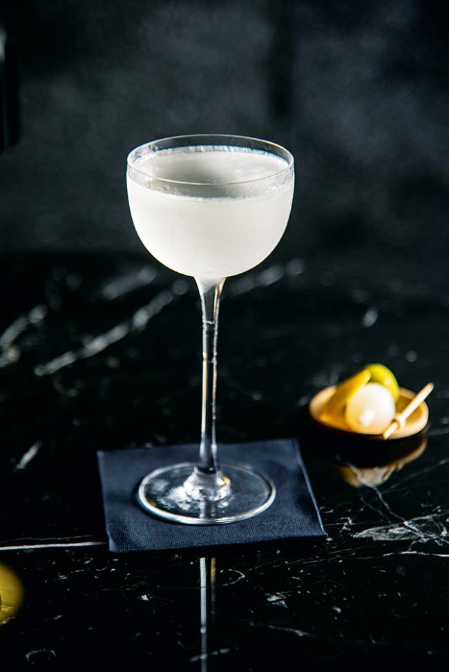 Dry martini 65/15 – The Liquor Store Dry martini: mandado pela boa equipe de bartenders
