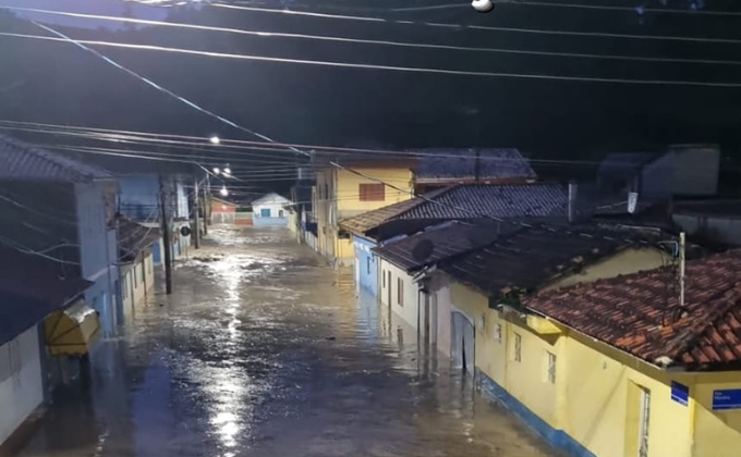 Imagem mostra enchente em bairro do interior paulista
