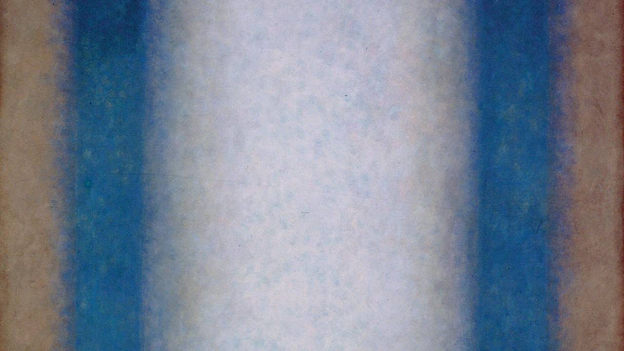 Imagem mostra pintura colorida com faixas azuis nas extremidades e uma faixa branca ao centro