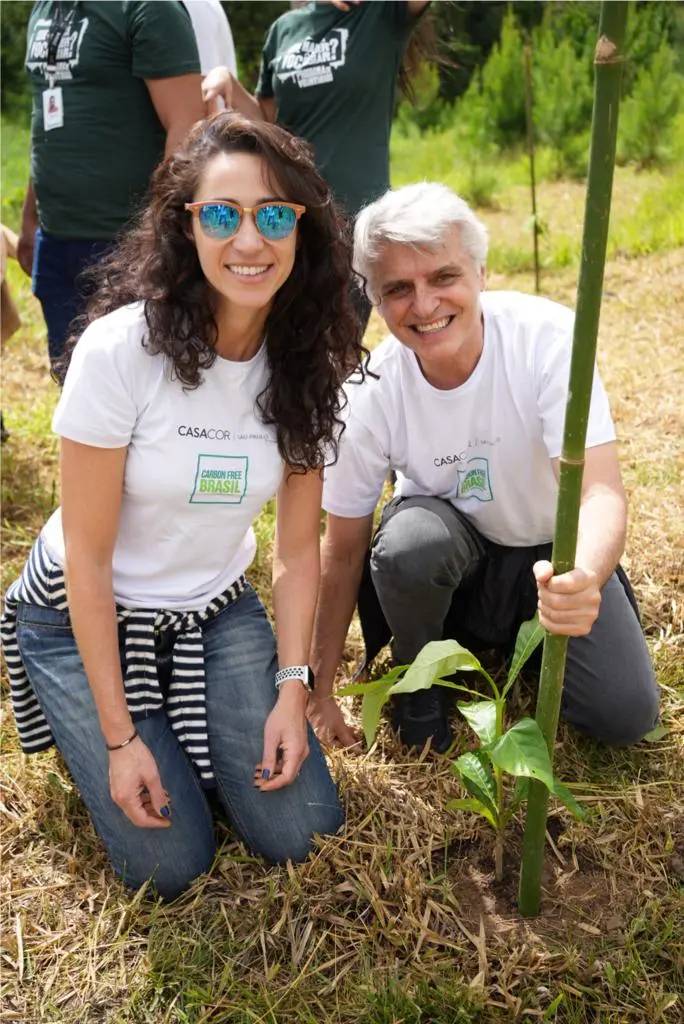 CASACOR realiza compensação de carbono com plantio de 1.087 árvores