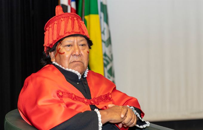 Davi Kopenawa é pensador, líder político e xamã do povo Yanomami