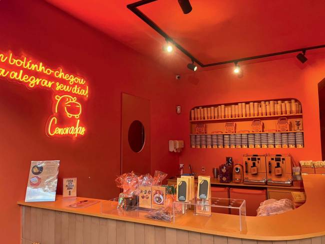 Cenoradas, especializada em bolo de cenoura e brigadeiro, abre a segunda loja