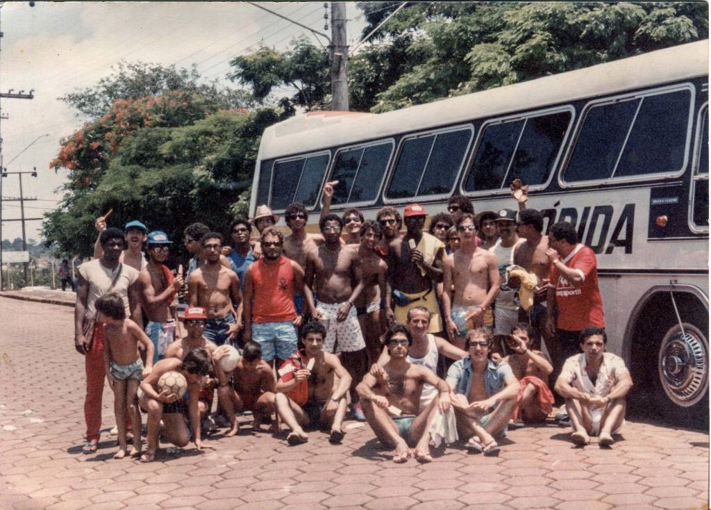 CasagrandeTimeVenenoArquivoPessoal Casagrande em viagem com o time de várzea Veneno Show