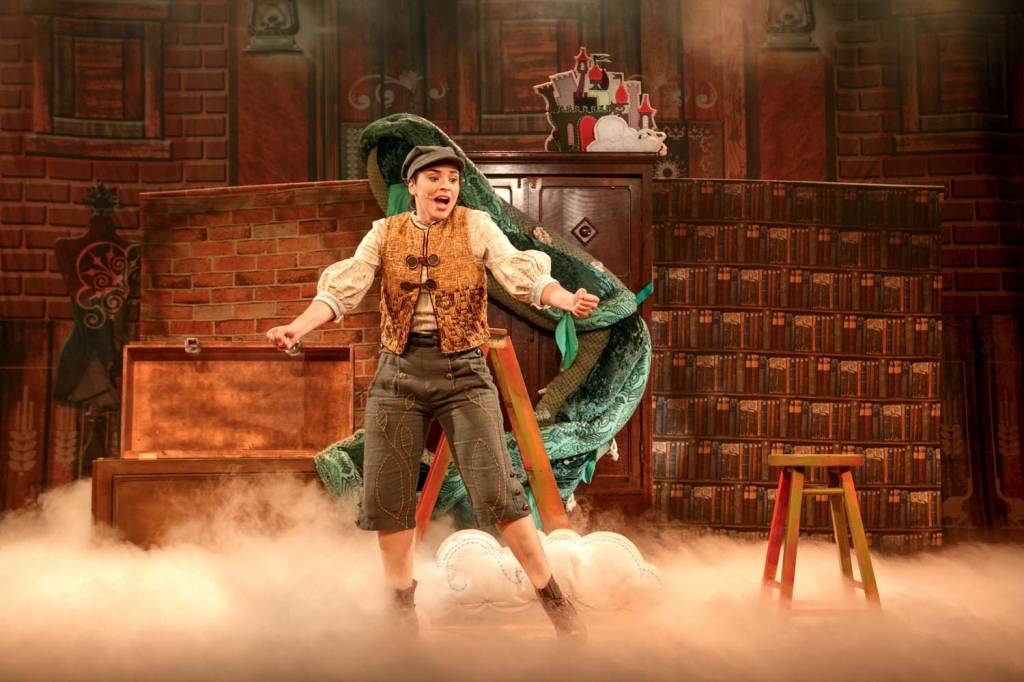 Versão de ‘João e o Pé de Feijão’ faz temporada no Teatro Fernando Torres