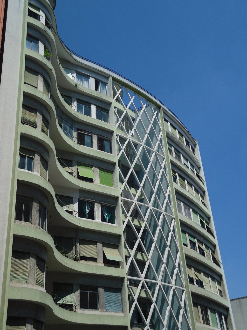 Arquitetura de São Paulo: conheça 7 edifícios icônicos do Minhocão