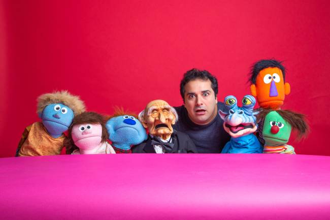 Ventríloquo que abriu show do Coldplay estreia espetáculo em São Paulo