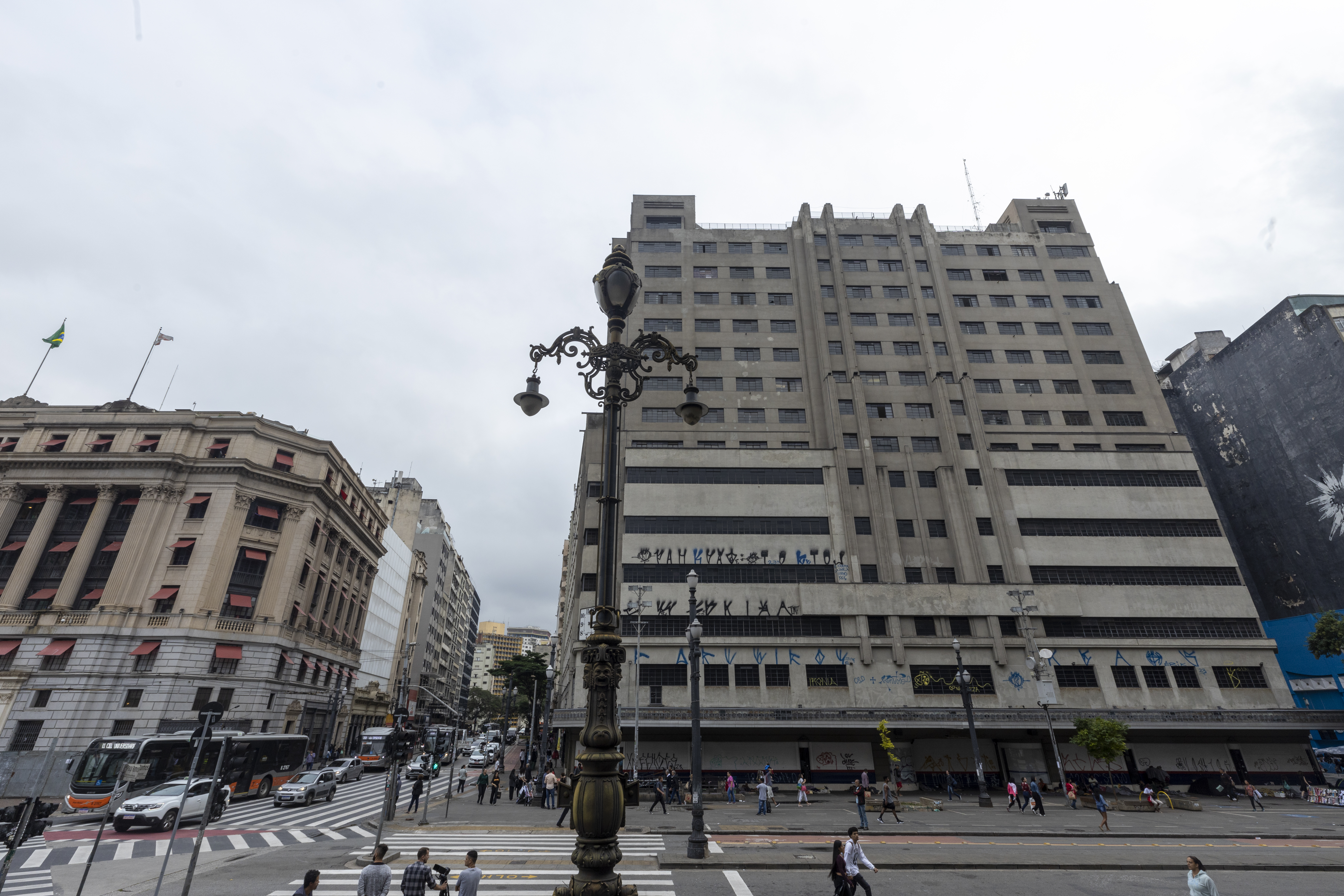 Edifício histórico do Sesc JK não será mais uma escola cívico-militar