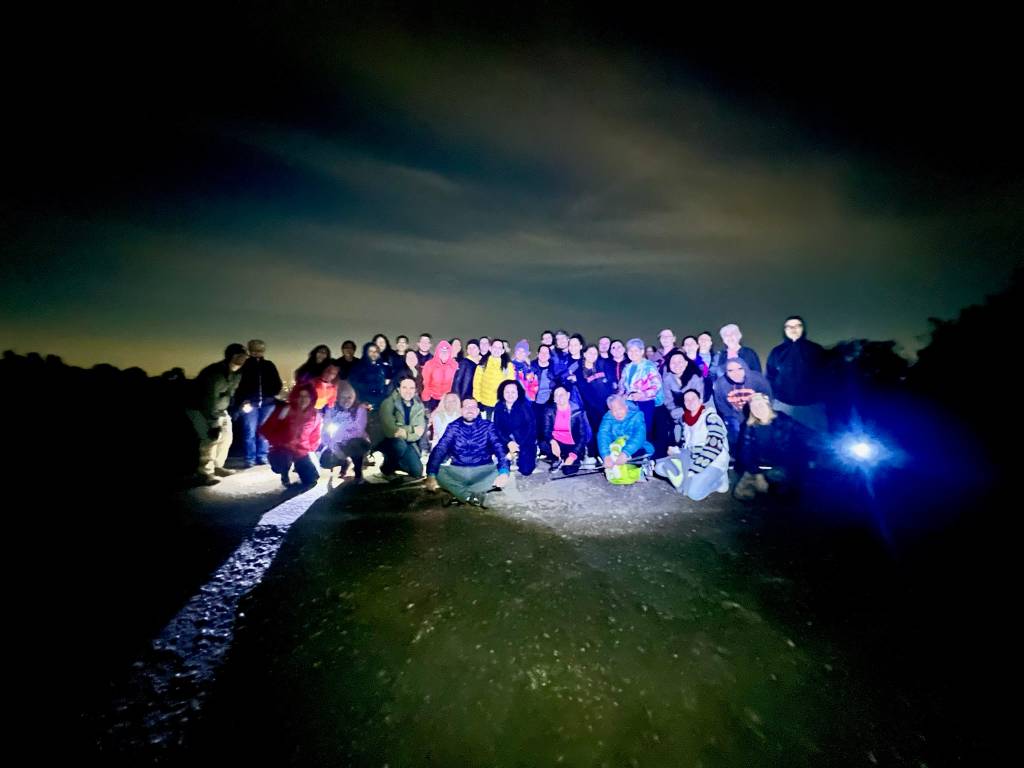 Cantareira Desde a entrada do parque até o Mirante da Pedra Grande, iluminação é feita com lanternas