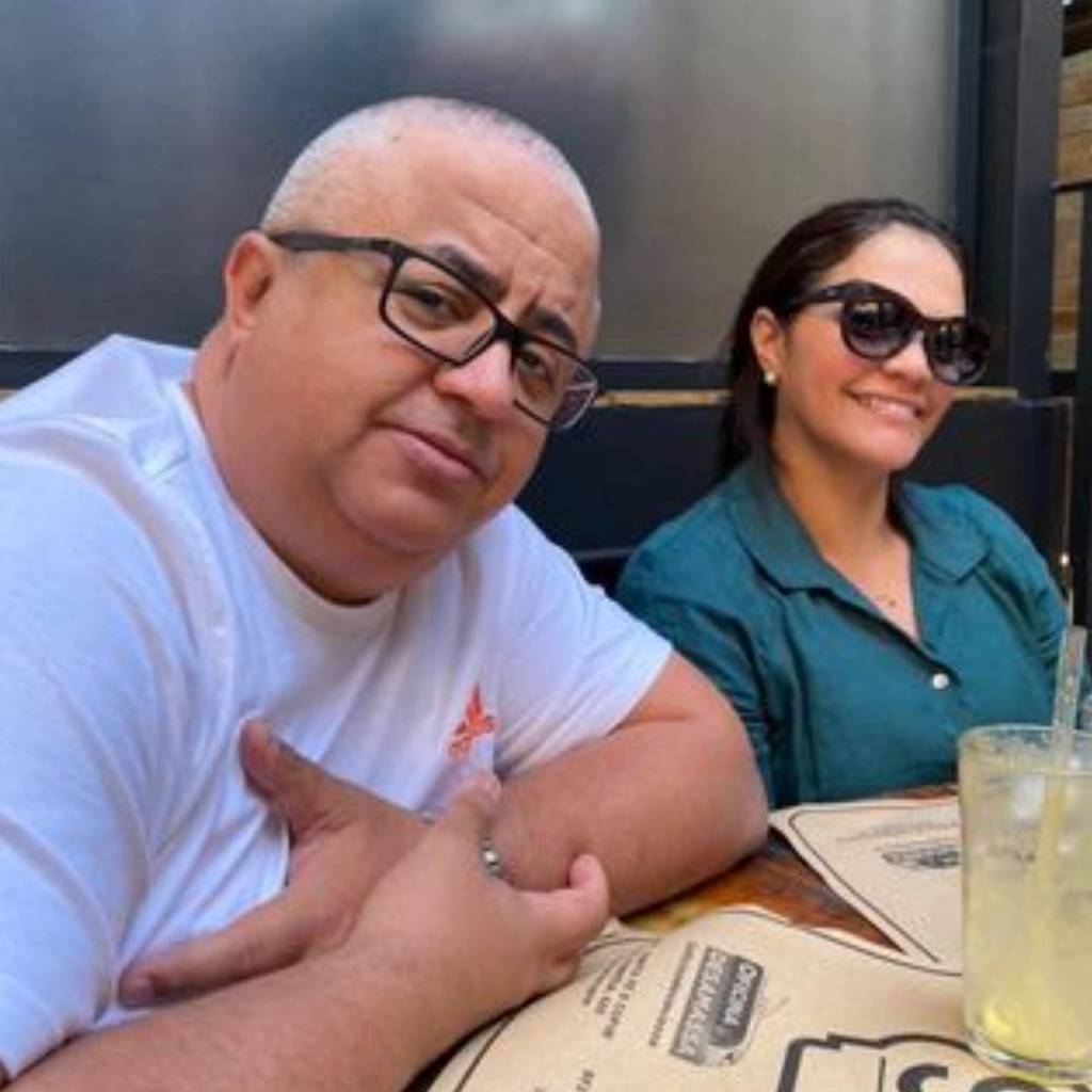 Homem que diz ser filho de Gugu vende carros de luxo e aguarda DNA