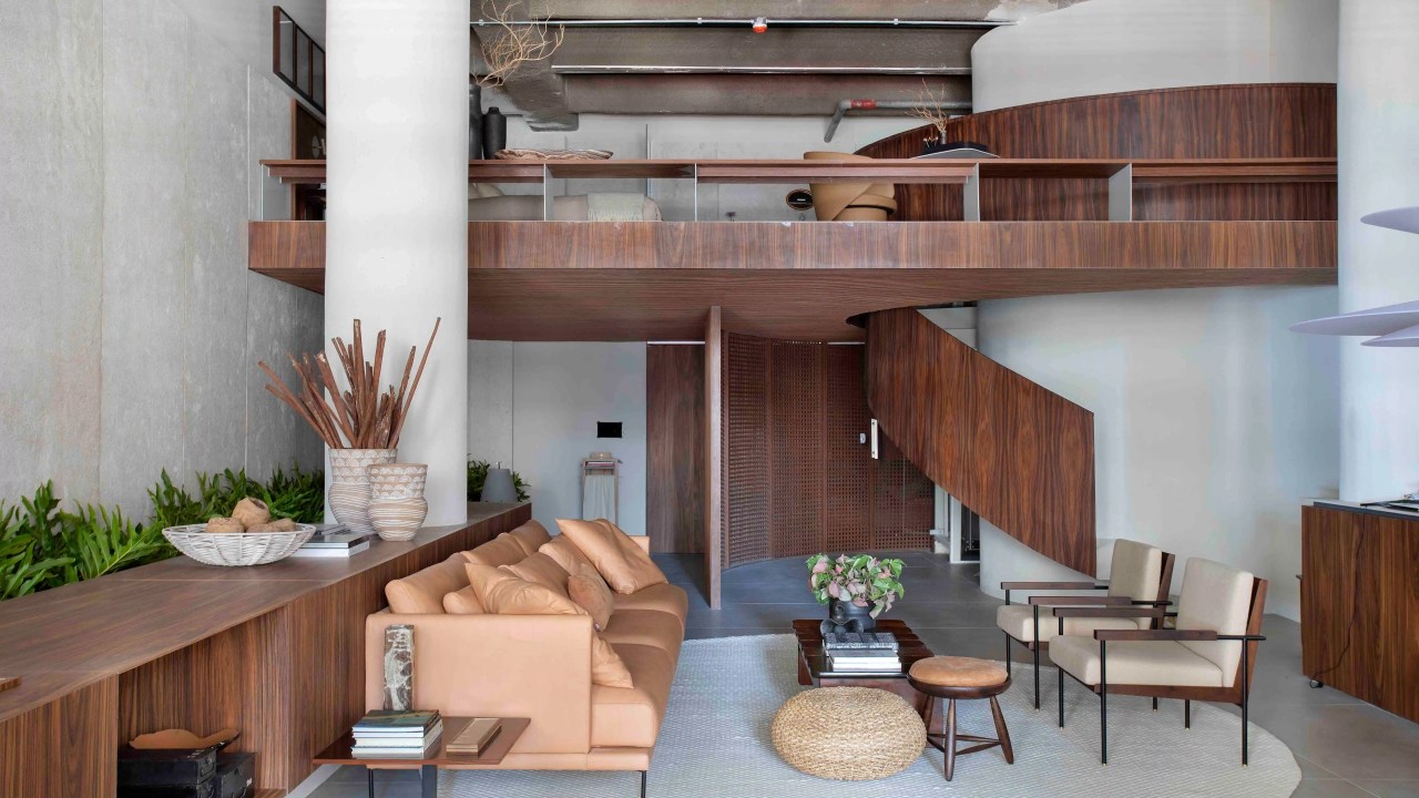 Loft tem vista para a Av. Paulista, pé-direito duplo e espaços integrados