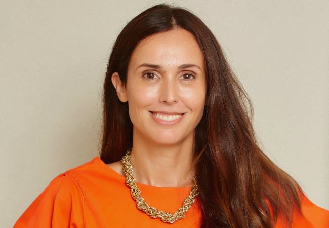 Luxo temporário: empresária lucra com aluguel de roupas de grife