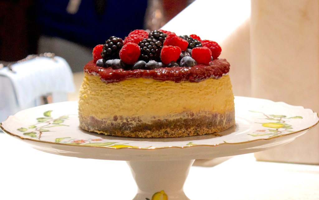 Aprenda a fazer o cheesecake saudável de Isabela Akkari