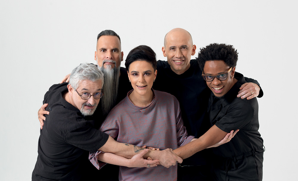 Pato Fu comemora trinta anos de carreira com show em São Paulo