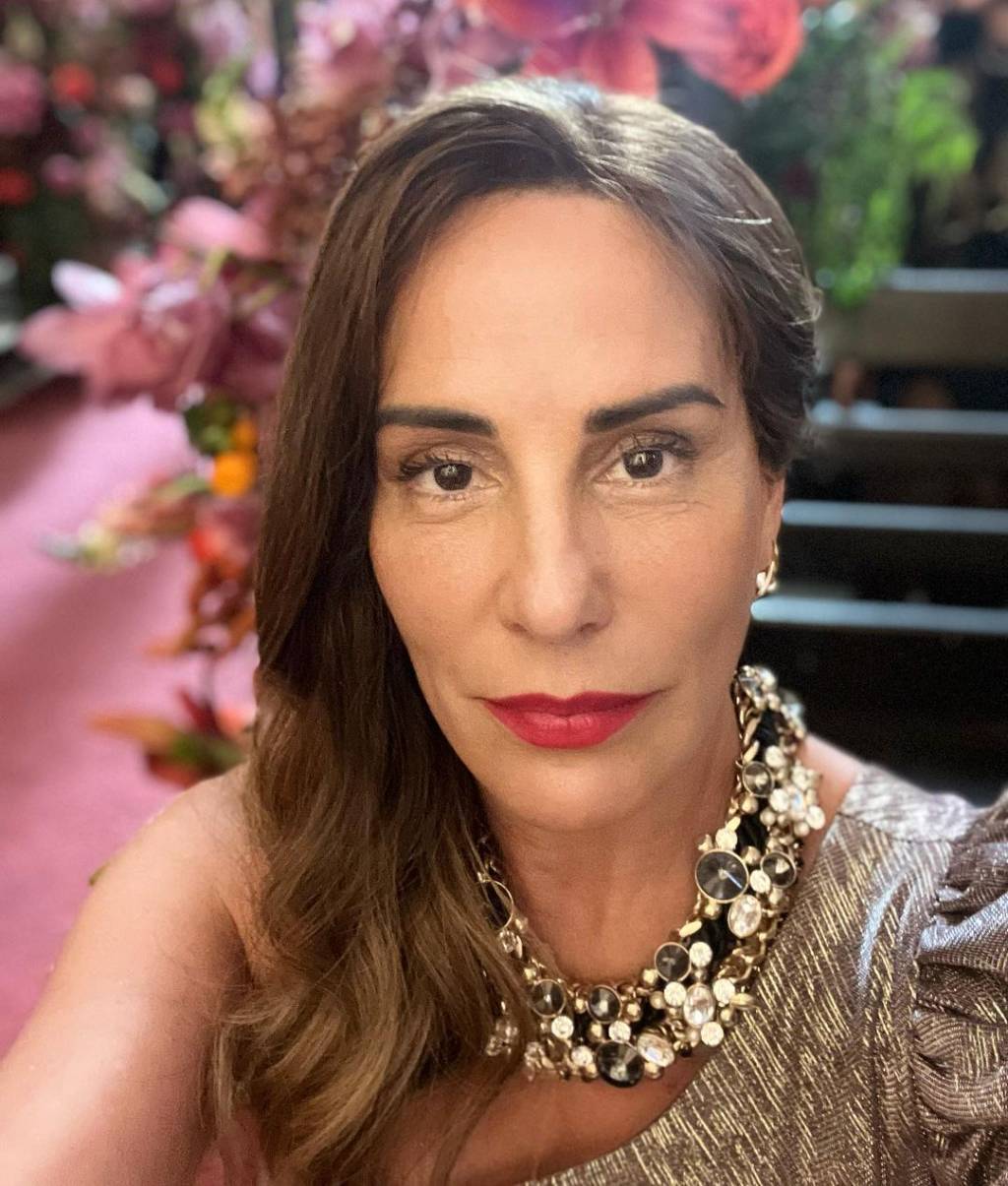 Gloria Pires celebra 60 anos; assista vídeo