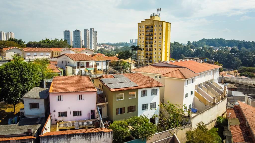 São Paulo 29 julho 2023Foto Alexandre Battibugli VSP Casa solar: próximopasso de família de Luciene Fonseca e Alex Nóbrega será aquecer a piscina