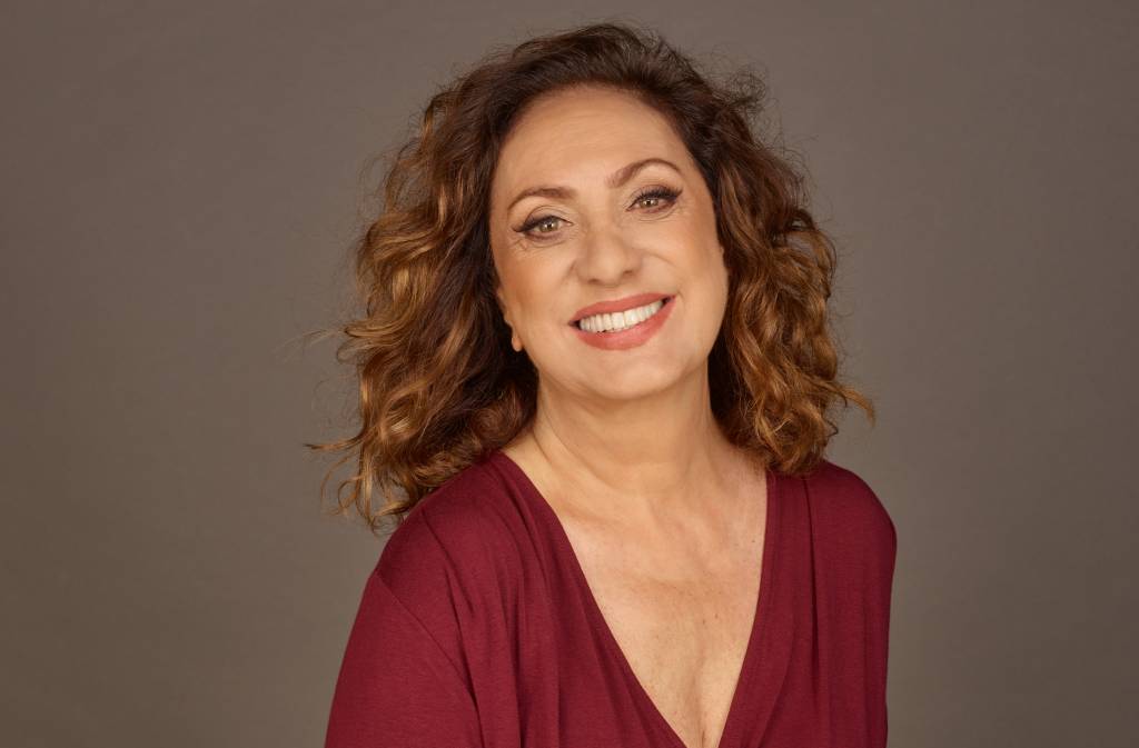 Eliane Giardini reforça elenco de Terra e Paixão e estreia peça em SP