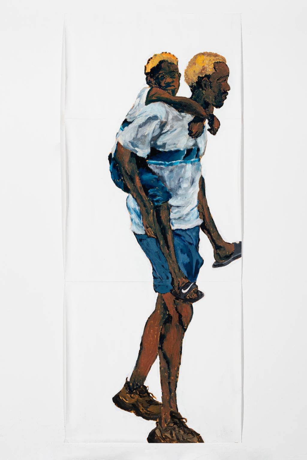 10 – Maxwell Alexandre (Thiago Barros-Divulgação) Quadro exibe homem negro com camiseta de time e shorts levando criança nas costas.