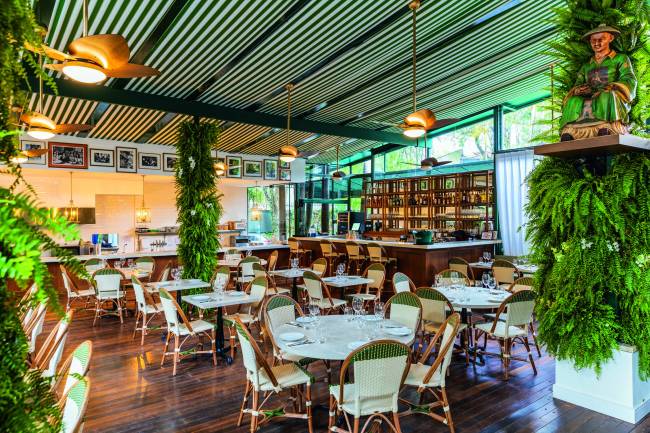 Les Deux Magots, tradicional café de Paris, chega a São Paulo