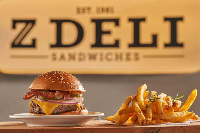 Z Deli: classic burger
