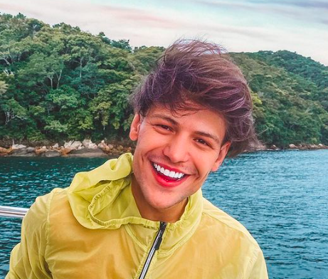 Saulo Poncio é internado na UTI após fortes dores no tórax