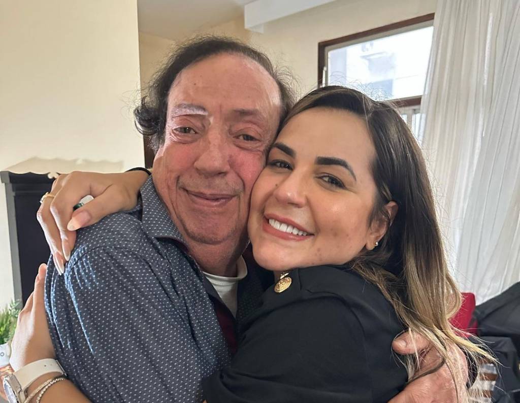 Deolane Bezerra doa R$ 50 mil ao ator Marcos Oliveira, o ‘Beiçola’