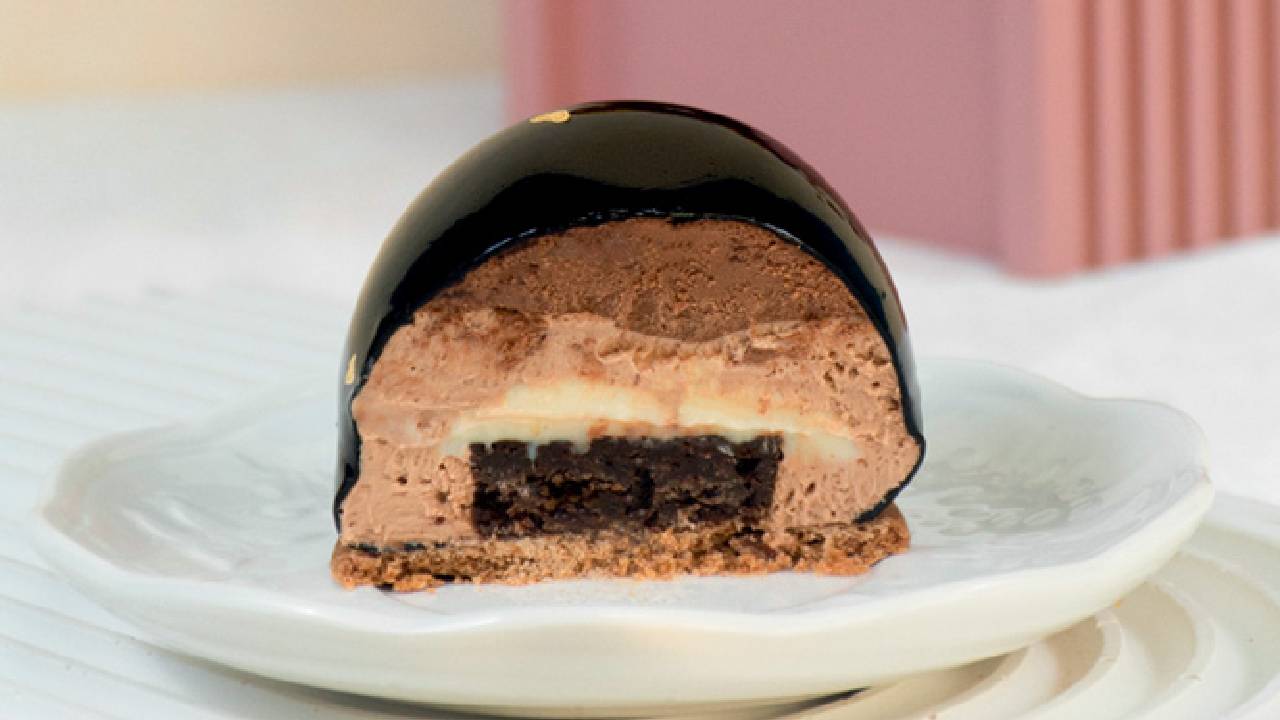 Entremet de chocolate: uma das sugestões do cardápio