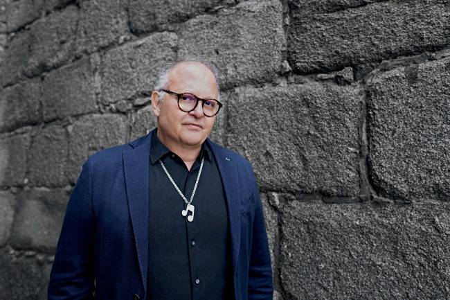 “Quero desesperadamente ser maior do que eu sou”, diz Guilherme Arantes