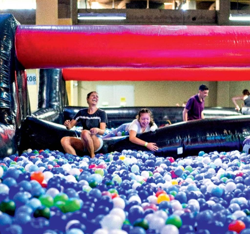 Shopping Interlagos abre circuito de infláveis com tobogãs