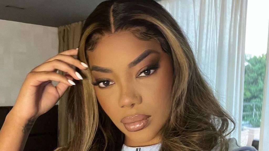 Ludmilla realiza sonho e compra igreja evangélica no Rio