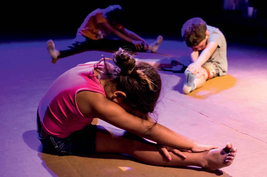 Projeto oferece aulas de teatro gratuitas no Teatro do Incêndio