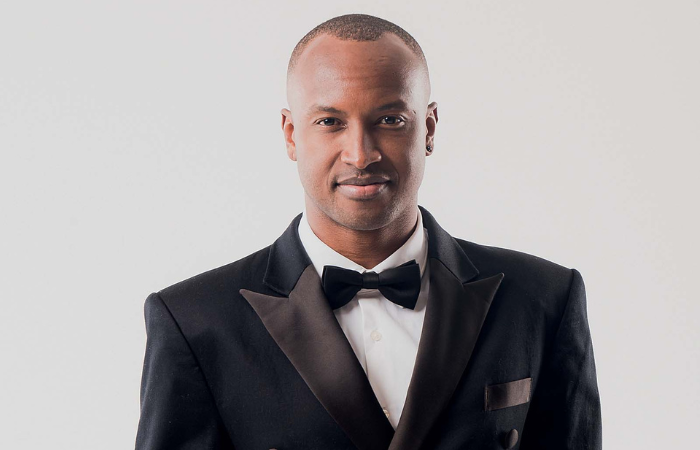 “Sinto a representatividade que é cantar a música do povo”, diz Thiaguinho