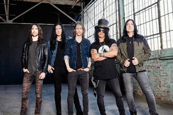 Supergrupo com Slash e Myles Kennedy se apresenta em São Paulo