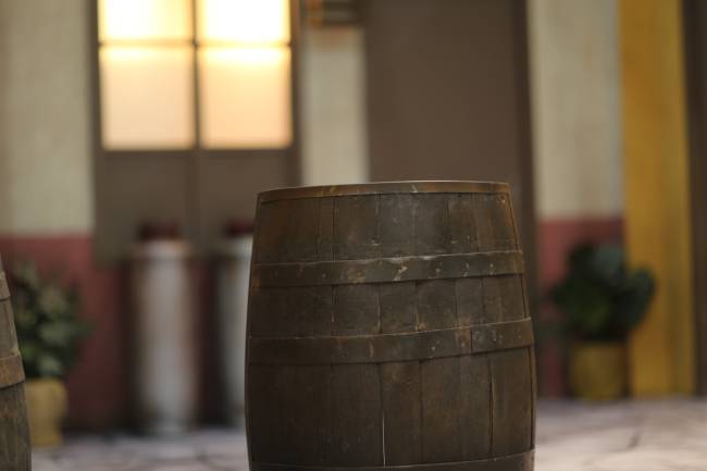 O famoso barril do Chaves, em tamanho real