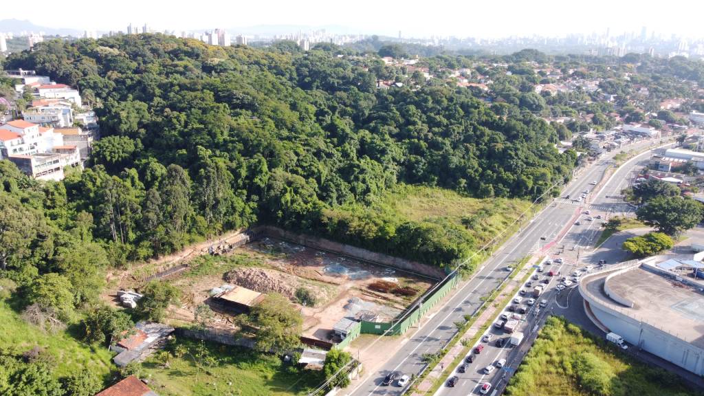 Terreno no Butantã é alvo de disputa por acusação de desmatamento