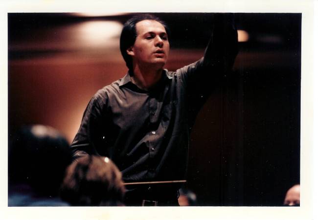 O maestro Roberto Minczuk, em 1998 em NY, quando estreou na Filarmônica de Nova York