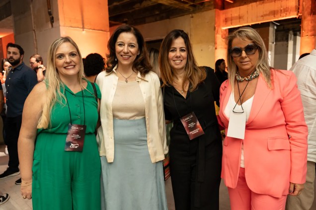 Priscila Perez, Cleide Gomes, Marta Veloso e Ana Paula Porto.