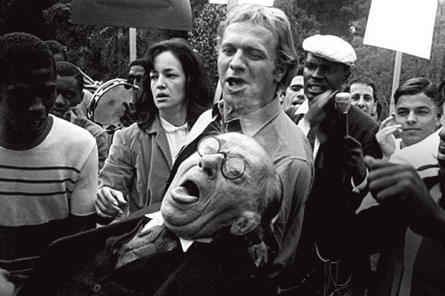 CINEMA NOVO – Terra em Transe, Glauber Rocha – Divulgação.jpg 'Terra em Transe': grande título do Cinema Novo