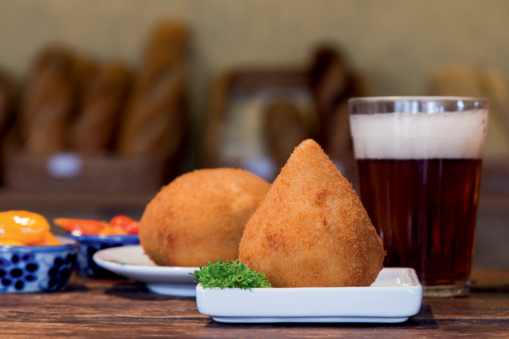 coxinha-mercadinho-dalva-dito