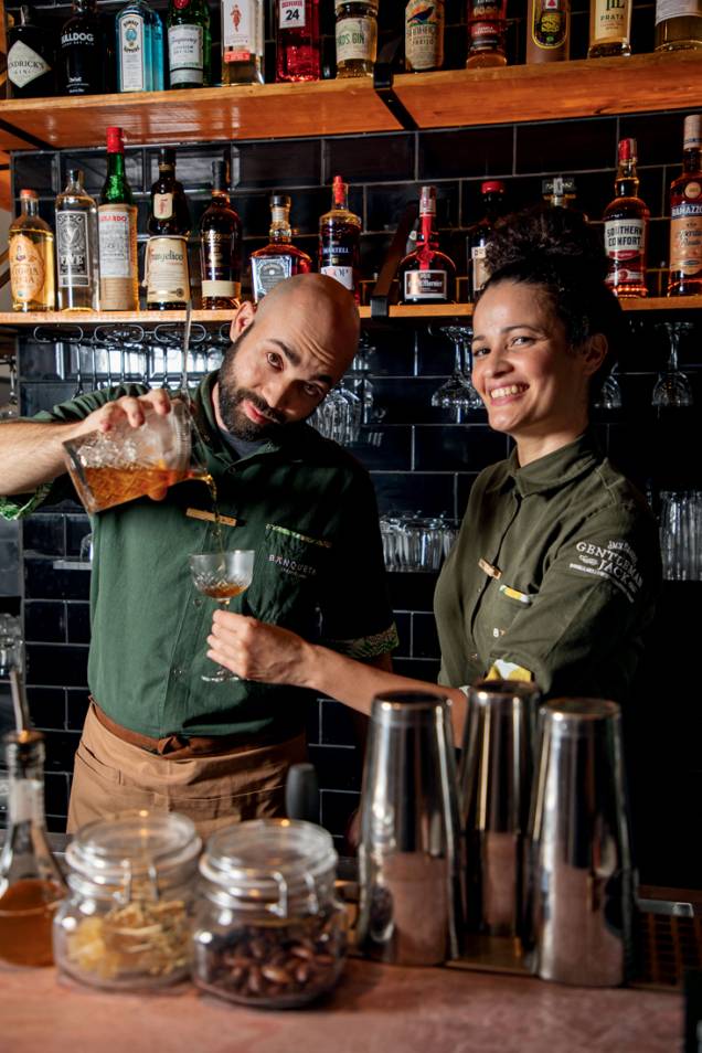 Igor Bauer e Erika Mendes: bartenders do Banqueta