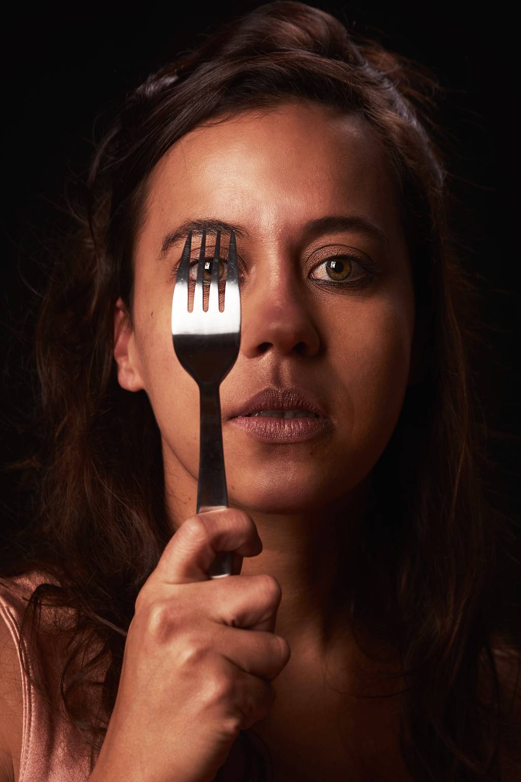 Monólogo discute transtornos alimentares a partir de relatos biográficos