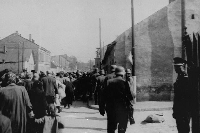 “A tragédia do Holocausto: a vida de Julio Gartner”,