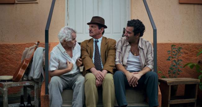 Paulo Miklos encarna Adoniran Barbosa e canta samba em ‘Saudosa Maloca’