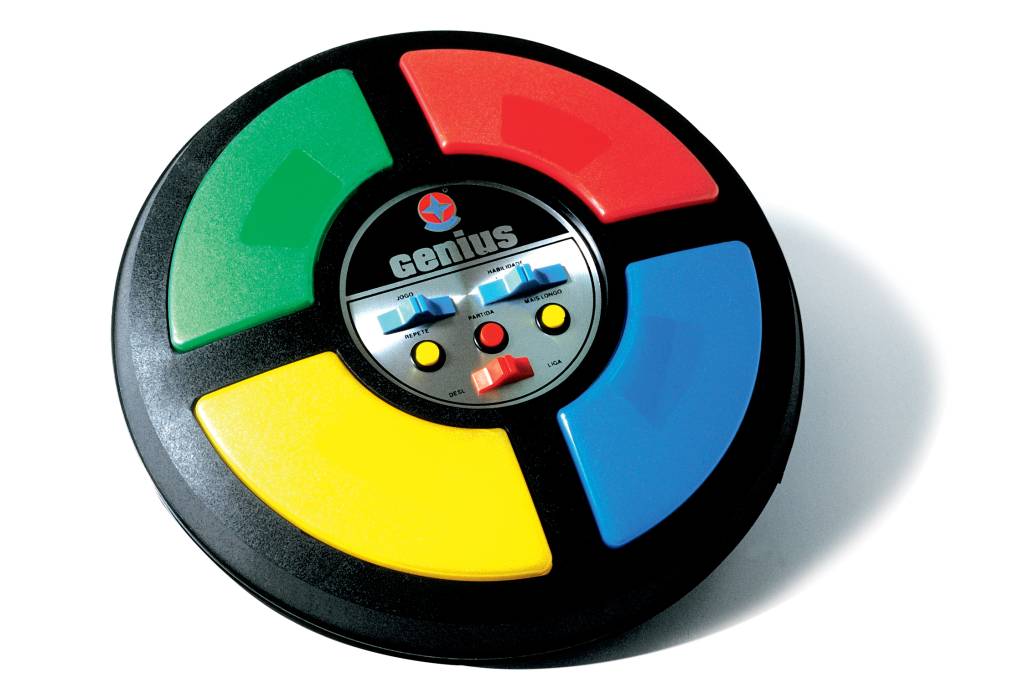 Genius, brinquedo da Estrela, na exposição _Mostra de Brinquedos Estrela – 60 An.jpg jogo-genius-exposição