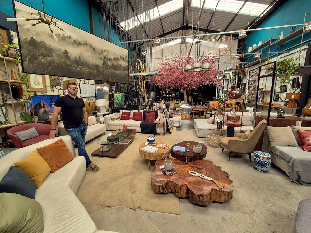 Leilões virtuais especializados em móveis de design se multiplicam em SP