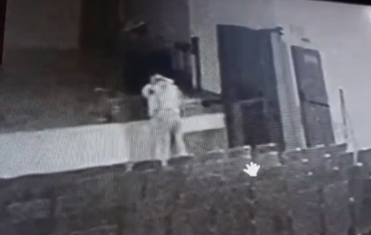 Flagrado fazendo sexo em escola de SP, diretor pede licença médica