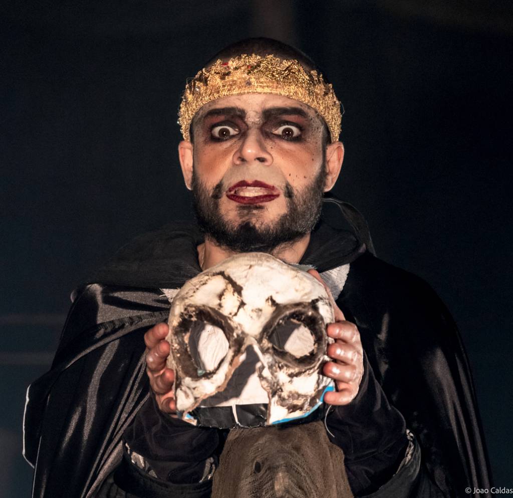 ‘Primeiro Hamlet’ adapta clássico de Shakespeare