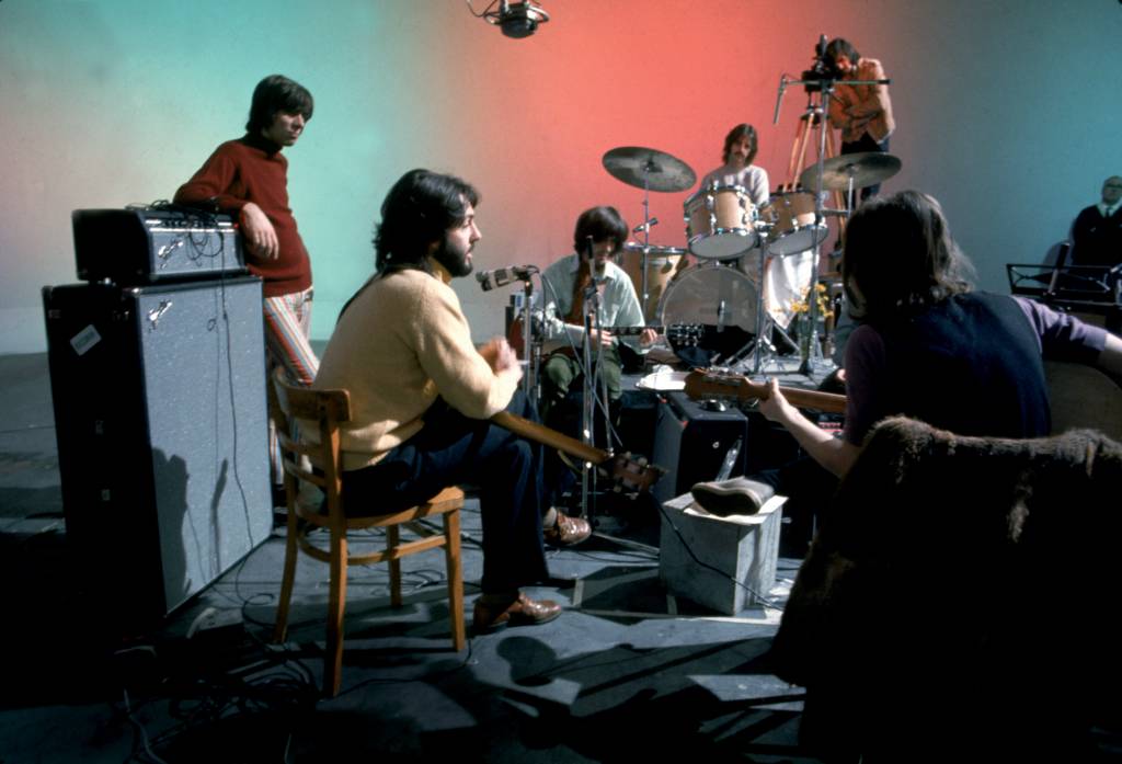 Disney+ relança ‘Let It Be’ que acompanha último show dos Beatles